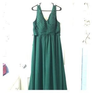Evergreen bridesmaids dress with built in pocket
